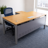 مكتب موظف شاسيه معدن بالسايد مقاس 70*140سم